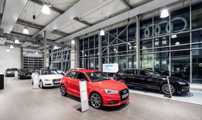 AUDI Showroom-Beleuchtung mit AIR-150W Hallenleuchte